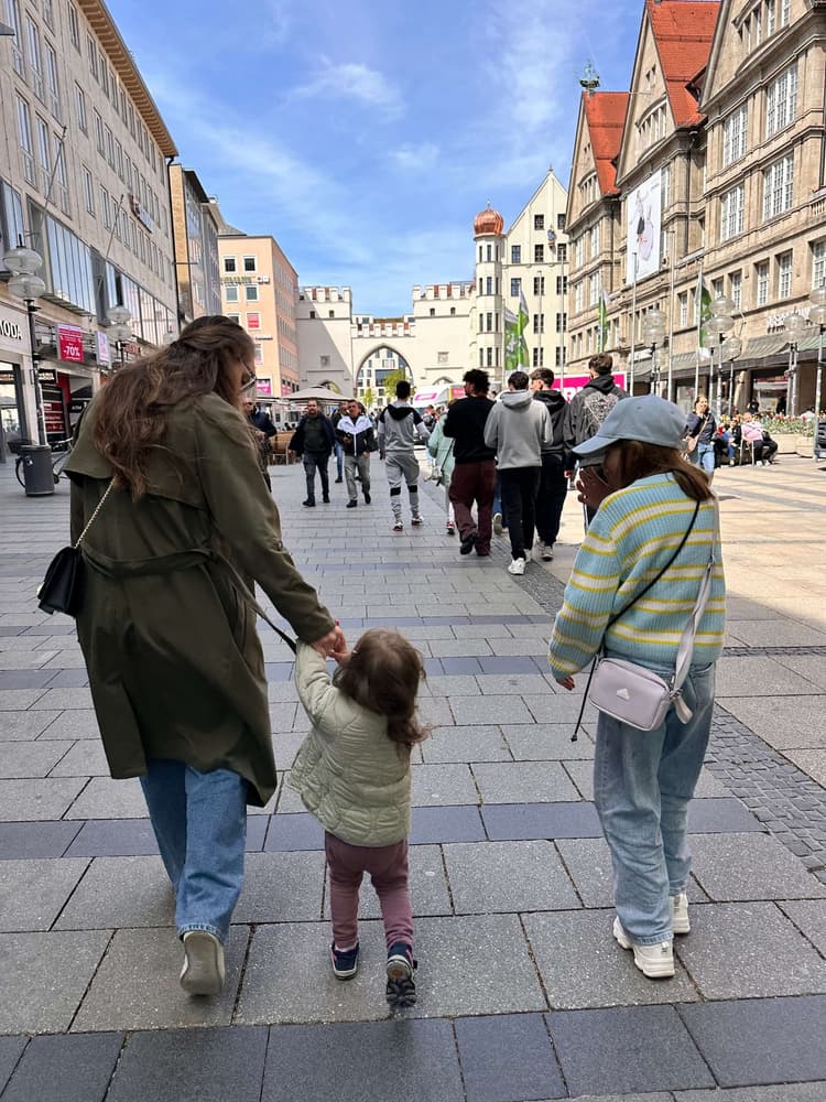 Thrilling Adventures in Munich #2